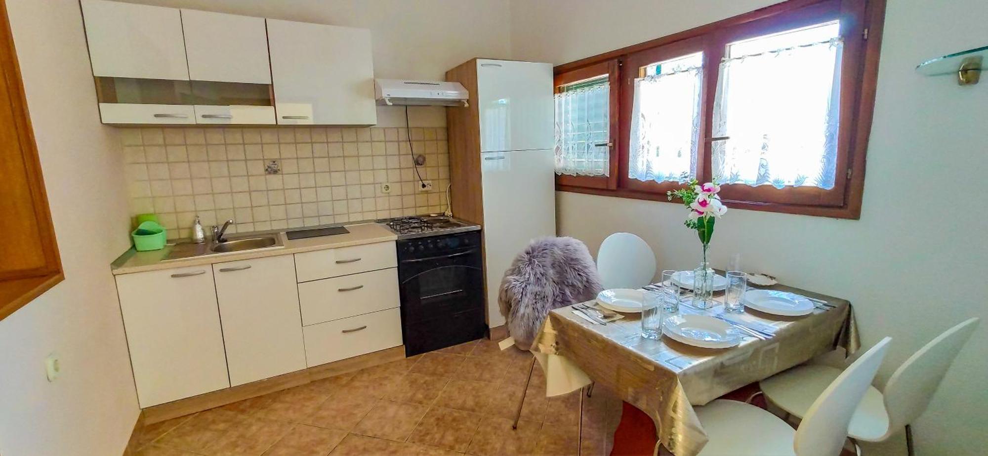 Apartments Marija Karlobag Bilik gambar