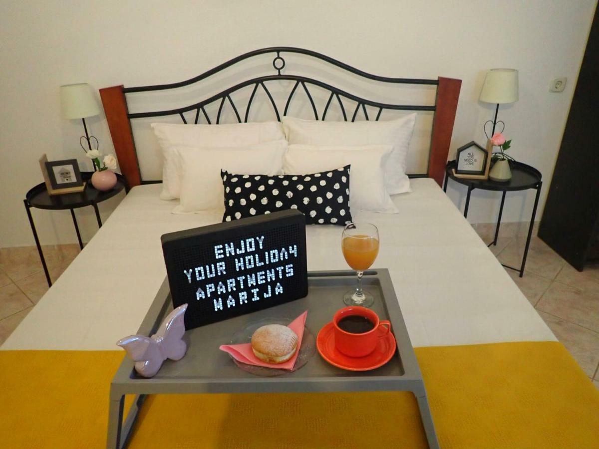 Apartments Marija Karlobag Luaran gambar