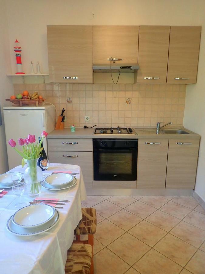 Apartments Marija Karlobag Luaran gambar