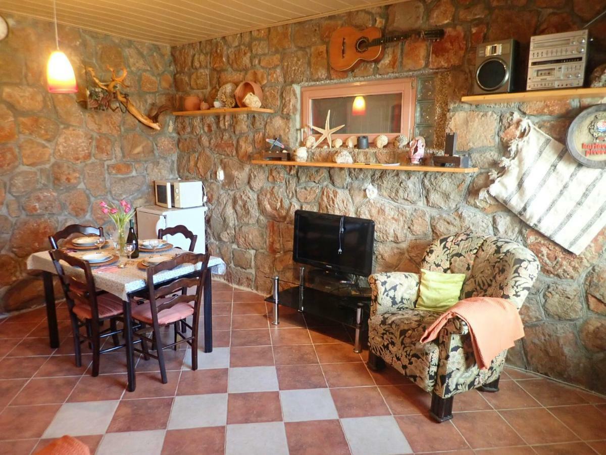Apartments Marija Karlobag Luaran gambar